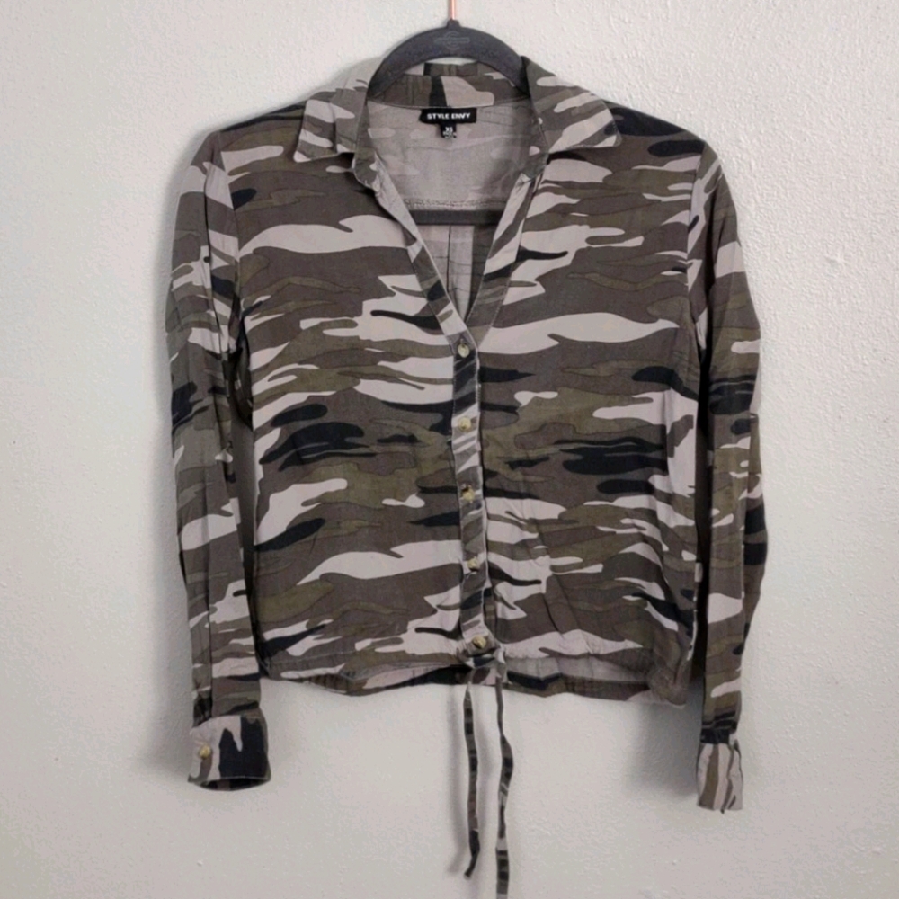 Woman's crop top camo blouse.